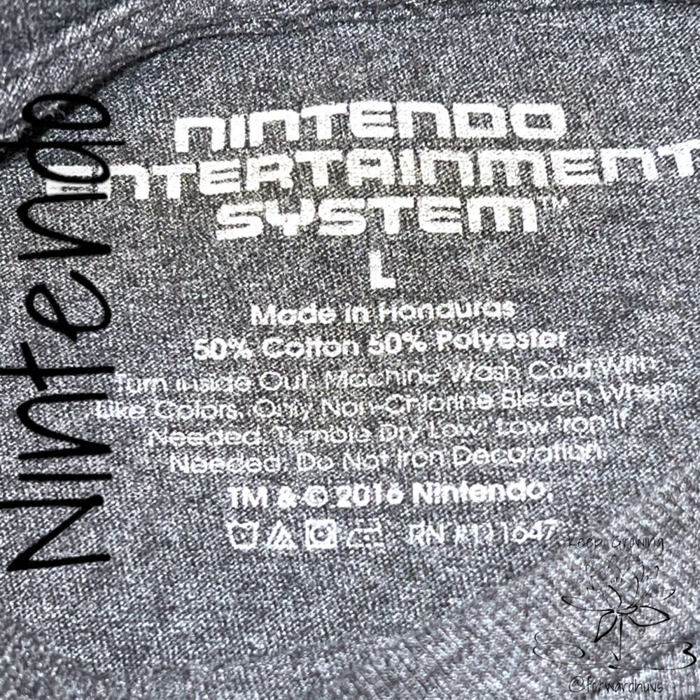Nintendo Classically Trained Size Large - Picture 5 of 9